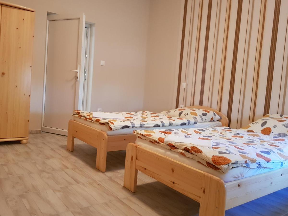 Klagya Vendeghaz Apartment Davod ภายนอก รูปภาพ
